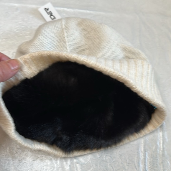 Spyder BEANIE, GLOVE, COWLNECK SCARF - cream - Picture 7 of 13